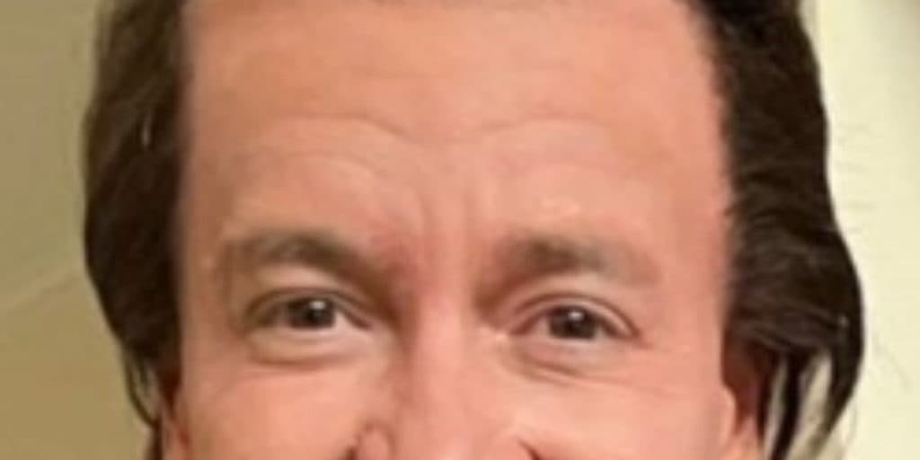 Socorro: Rodrigo Faro tem primeira foto caracterizado como Silvio Santos para filme e público fica desacreditado