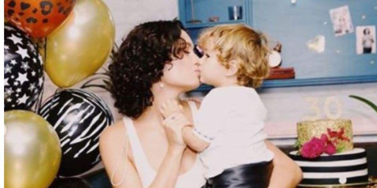  Sophie Charlotte, discreta, tem foto polêmica com o filho divulgada e é detonada: "Desnecessário"
