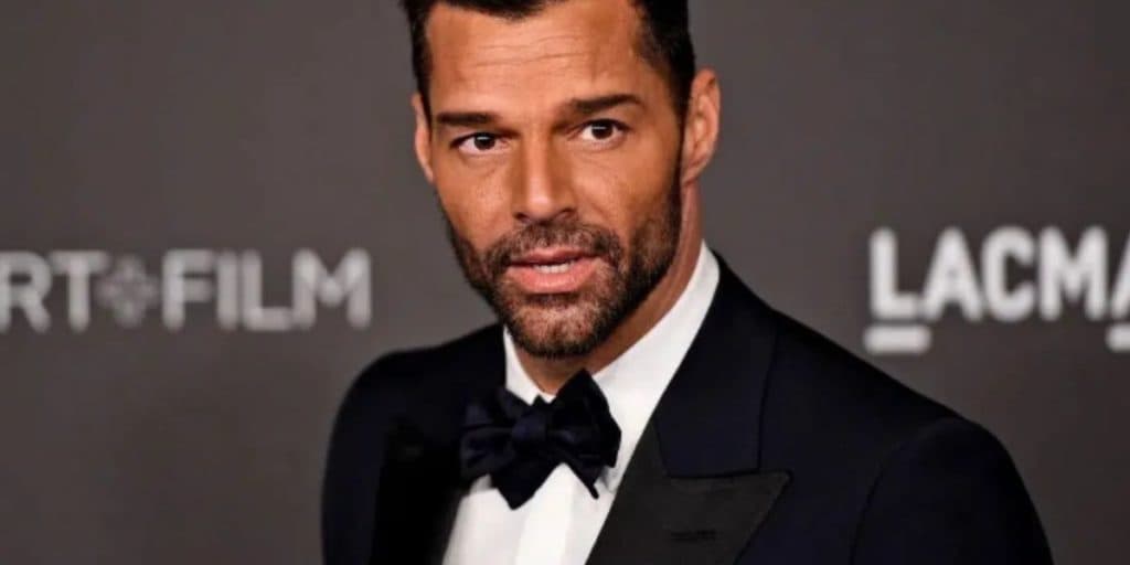Cantor Ricky Martin é acusado pelo sobrinho de incesto e agressão e terá julgamento