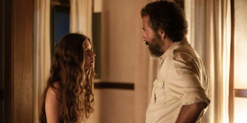 José Leôncio tranca Juma em quarto, aprisiona amor de Jove, mas ela se transforma em onça e faz o pior