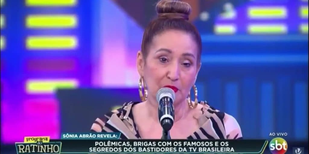 Sonia Abrão expõe susto no programa do Ratinho e assume: "O jeito foi encarar"