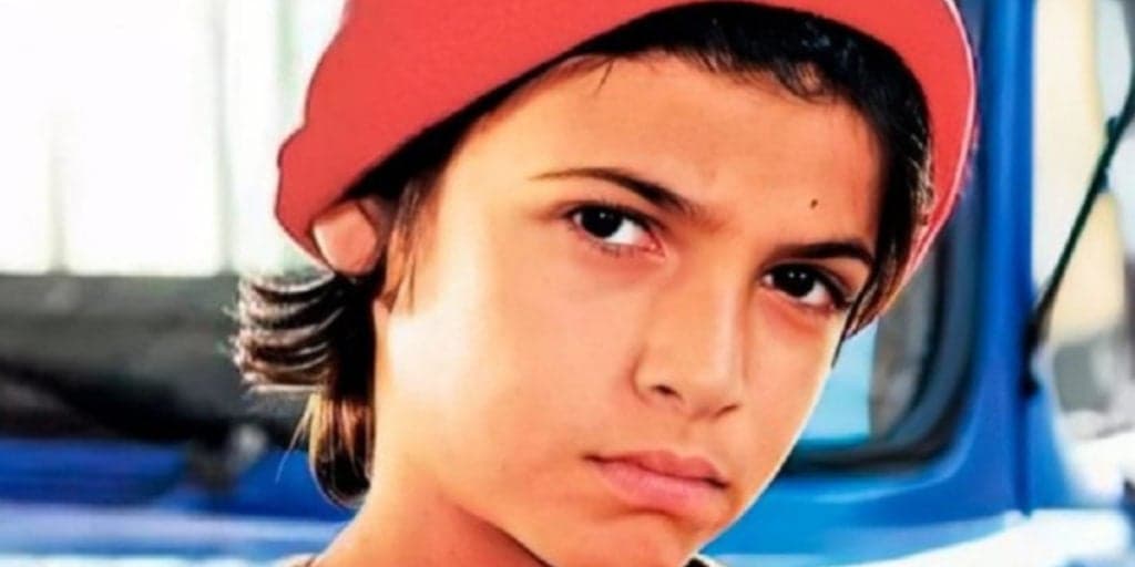 Domênico, de A Favorita, cresceu e está totalmente irreconhecível: "Nossa, nem tava reconhecendo"