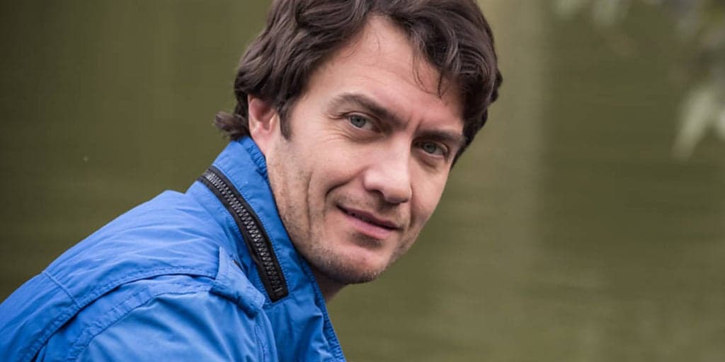 Gabriel Braga Nunes surge em fotos raras com a esposa
