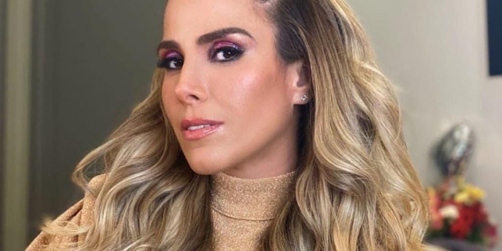 Wanessa Camargo mostra barriguinha trincada