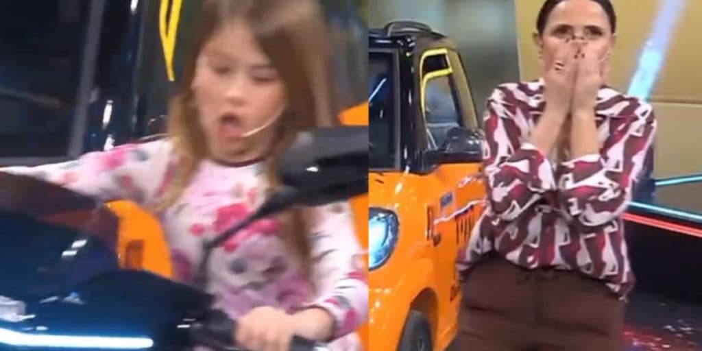 "Tragédia": Filha de atriz sobe em moto durante programa ao vivo, acelera com tudo e pior acontece