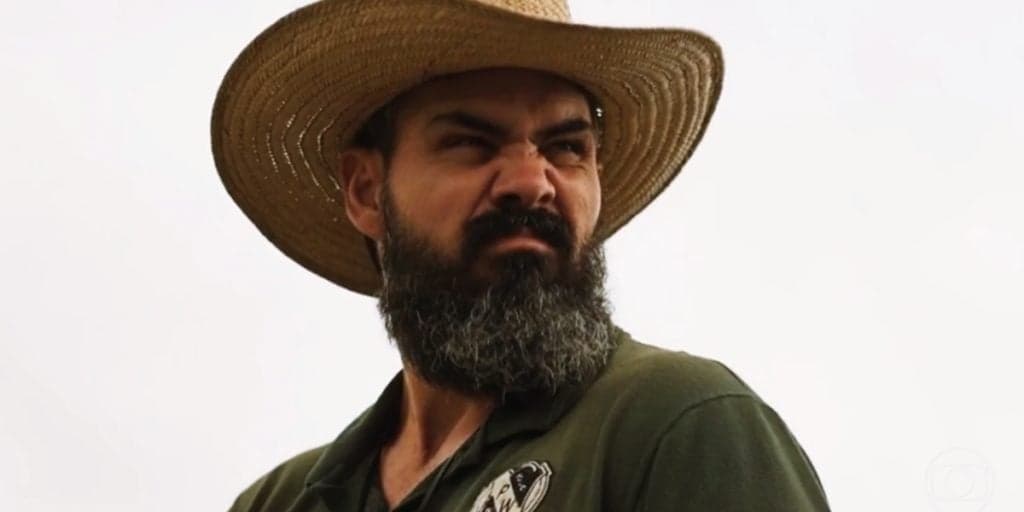 "Ele tá morto", bêbado, Alcides desafia Jove, vai pra cima em Pantanal e tem pior desfecho possível