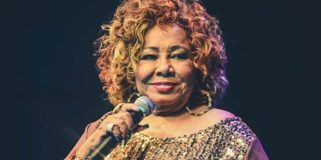 Alcione passa por cirurgia
