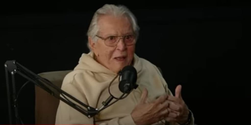 Carlos Alberto fala sobre demissões da Praça é Nossa