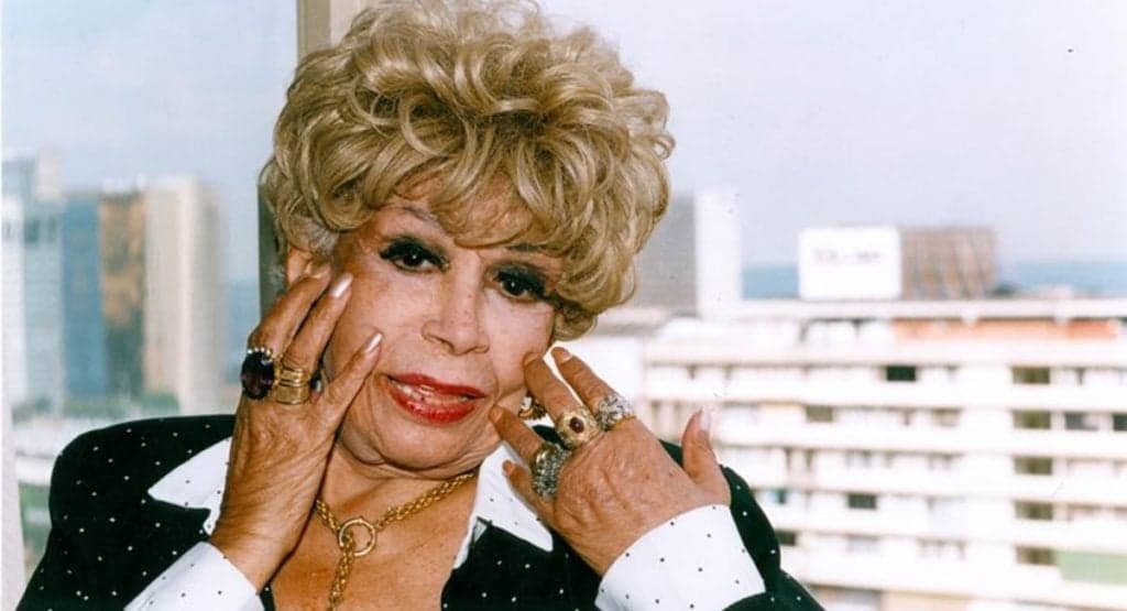 http://tvfoco.uai.com.br/wp-content/uploads/2015/05/Daniela-Mercury.jpg