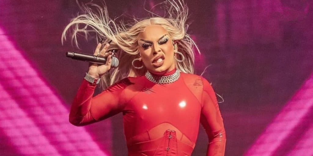 Gloria Groove arrasa em turnê pela Europa e lota casas de shows; confira