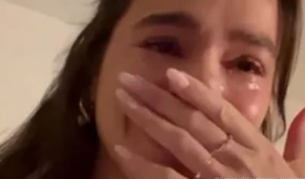 Famosa atriz faz Bruna Marquezine chorar em gravação e ela sai correndo aos prantos: "Me tranquei no trailer"