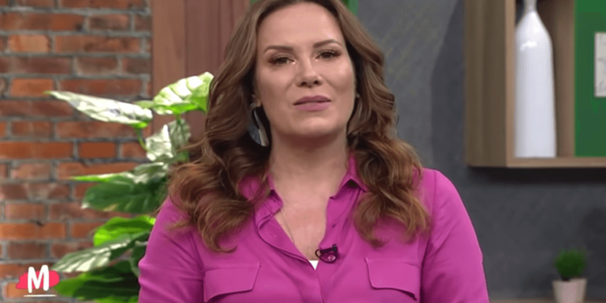 Regina Volpato volta ao Casos de Família (Foto: TV Gazeta) Regina Volpato volta ao Casos de Família (Foto: TV Gazeta)