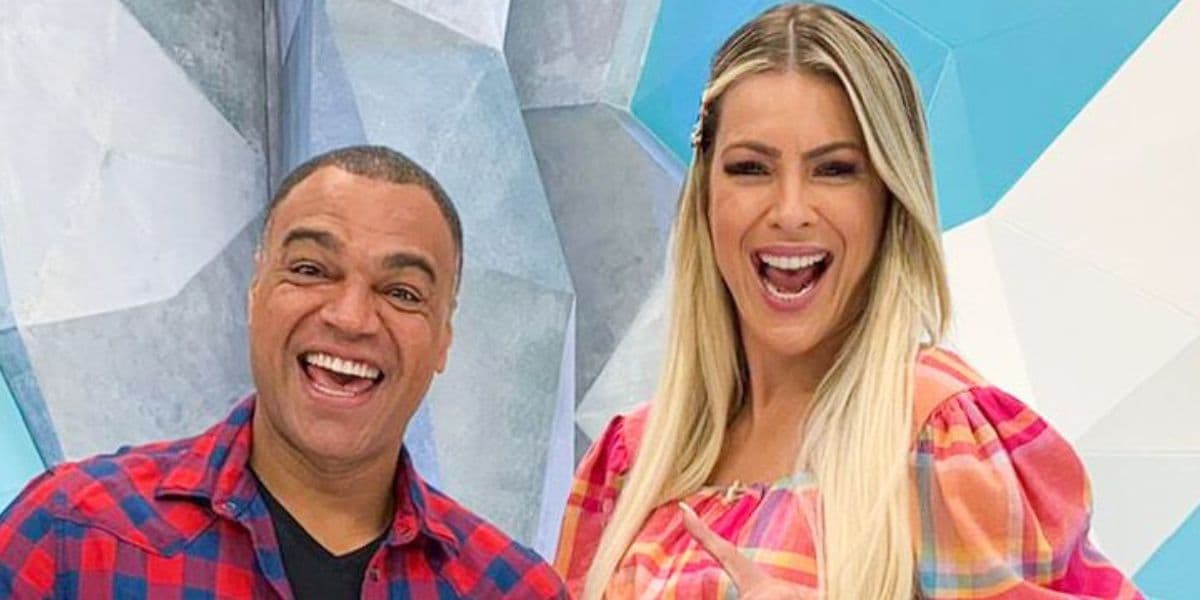 "A ideia era", Renata Fan senta no chão de estúdio, expõe passado de Denílson e o que sente: "Anos" "A ideia era", Renata Fan senta no chão de estúdio, expõe passado de Denílson e o que sente: "Anos"