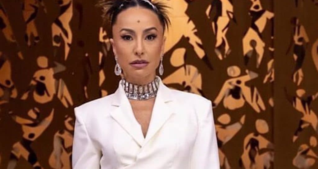 "Tem que sair", Sabrina Sato expõe o que viveu na Record e diferença de salário na Globo: "Bem contratada"