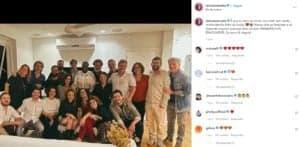 Larissa Manoela com aprte da equipe e elenco de Além da Ilusão (Foto: Reprodução / Instagram) Larissa Manoela com aprte da equipe e elenco de Além da Ilusão (Foto: Reprodução / Instagram)