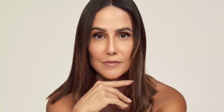 Deborah Secco assume que já se relacionou com mulheres: “Sou livre, bem resolvida”