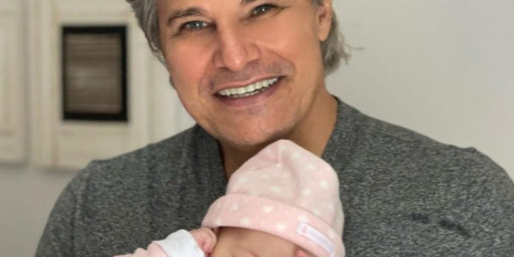 De olhos azuis, a nova filha de Edson Celulari é, para muitos, a criança mais linda do Brasil