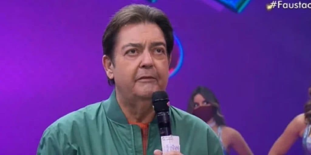 Para evitar situação embaraçosa, Faustão deixa programas gravados e tira férias estratégicas na Band