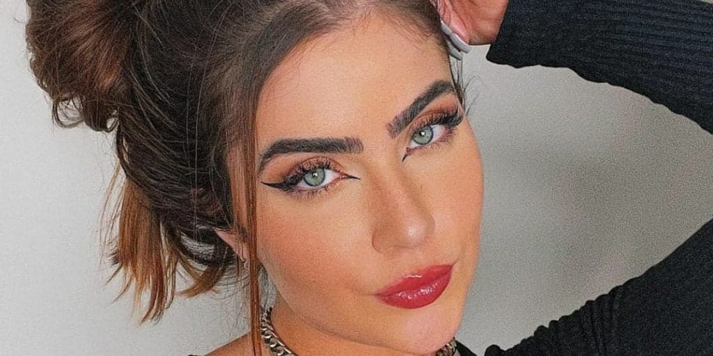 Você não vai acreditar com quem Jade Picon foi flagrada em beijos ardentes; ele era “casado” até outro dia