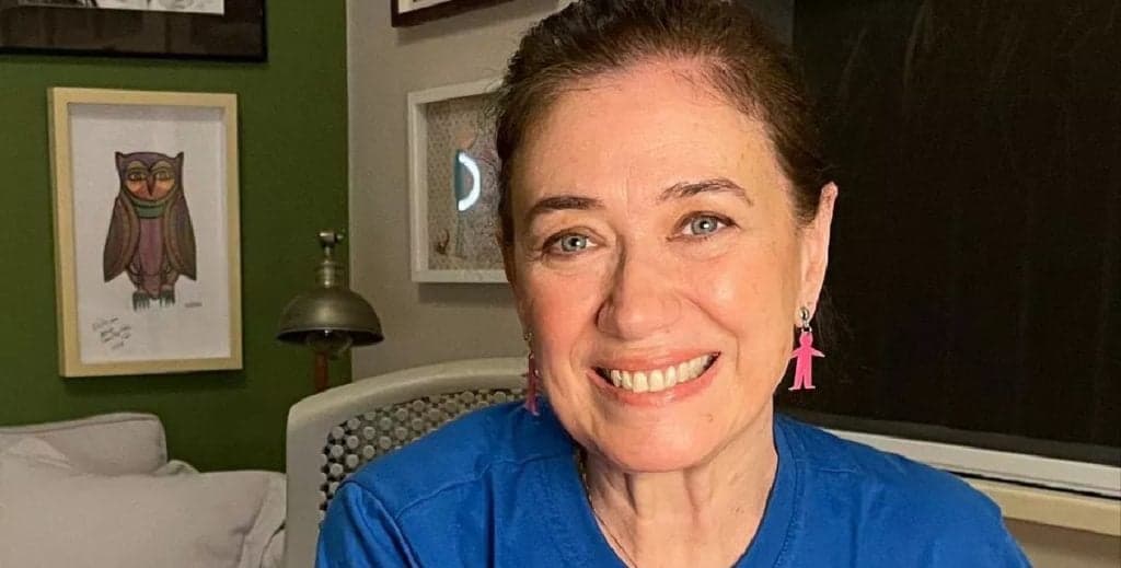 Muito recatada, Lilia Cabral mostra com quem é casada há anos e assume: "Comemorando"