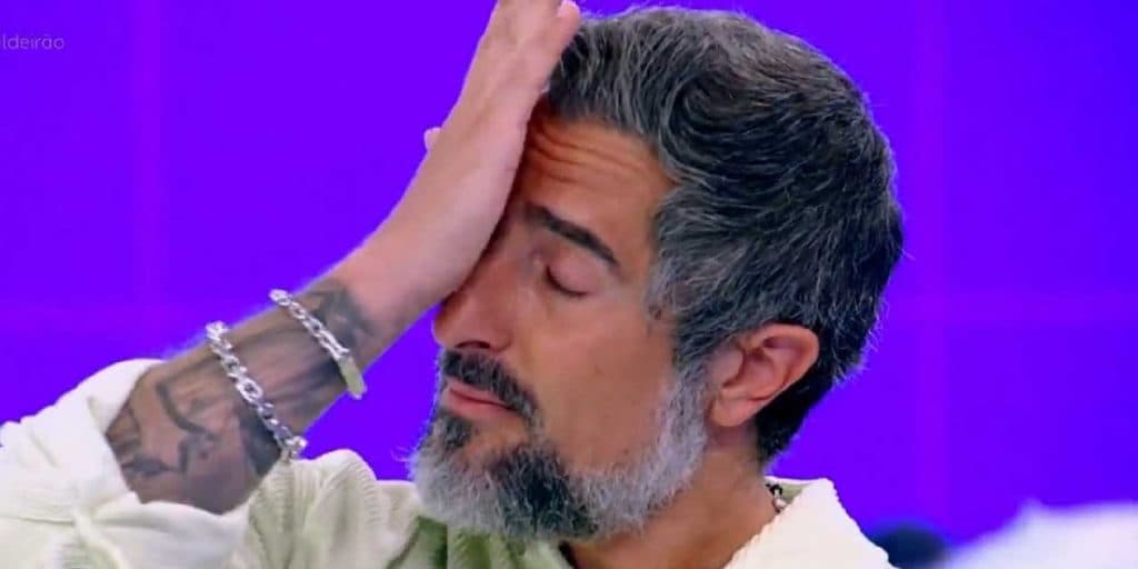 Marcos Mion chora em gravação do último dia do quadro "Caldeirola"