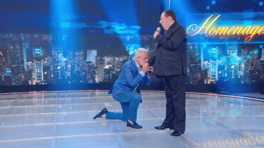 Otávio Mesquita é homenageado no Programa Raul Gil e visita Museu Rei Pelé