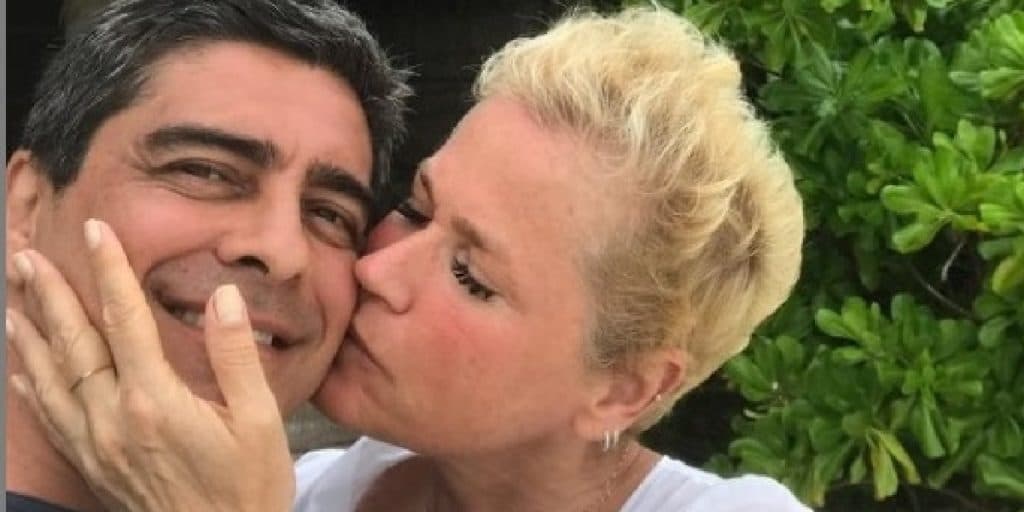 Xuxa faz desabafo desolador em textão, expõe situação com Junno e confirma: "Relutei muito em ficar com você"