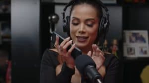 Anitta relata sobre cirurgia íntima (Reprodução/ YouTube)