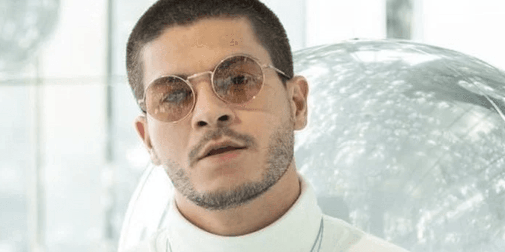 Famosa diz que Arthur Aguiar a procurou e fez “ritual” para se tornar vencedor do BBB22: “Foi na minha casa”