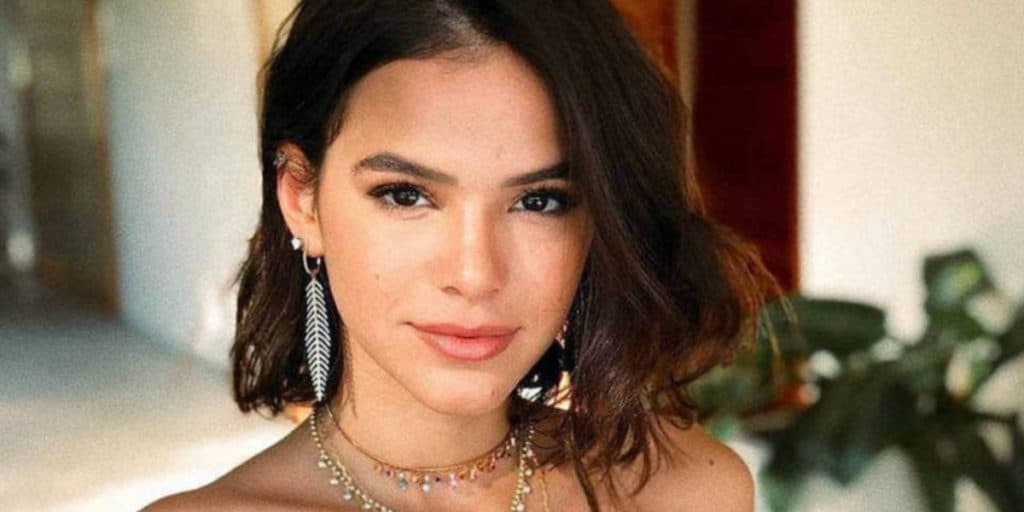 Bruna Marquezine, a atriz que com talento e carisma ganhou o amor de todos e faz trabalho indispensável