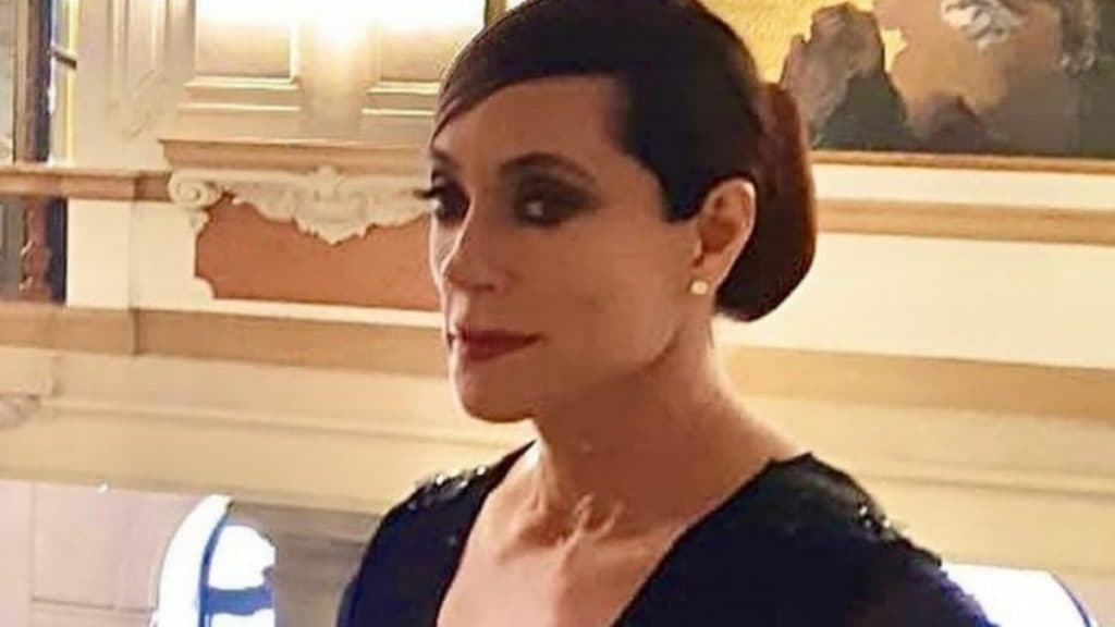 Discreta, atriz Christiane Torloni, solteira há 12 anos após 4 casamentos, confirma: "Me identifico"