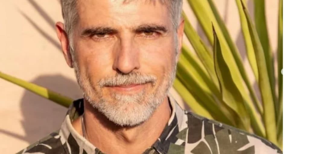 Aos 49 anos, Reynaldo Gianecchini faz rejuvenescimento facial e surge ainda mais lindo; veja mudança