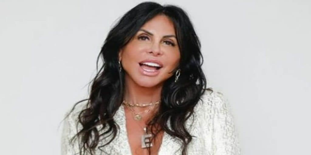 Gretchen levanta roupa, divulga resultado de cirurgia e deixa Brasil de boca aberta: "Começando a mostrar"
