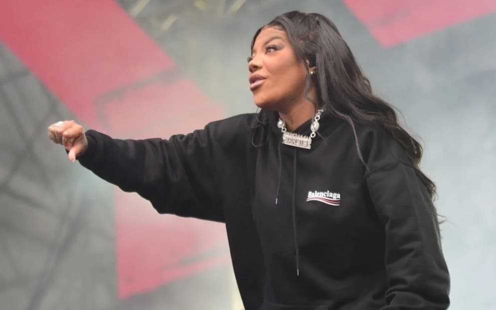 Ludmilla parou apresentação por conta de problemas técnicos (Foto: Reprodução) 