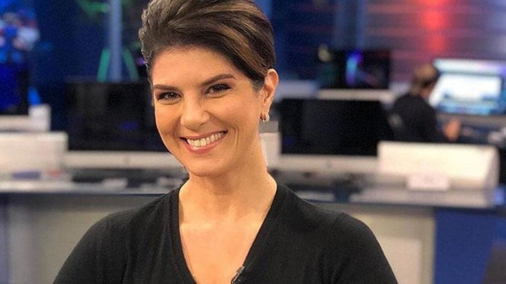 Mariana Godoy deixa postura discreta de lado e divulga foto rara com seu grande amor: "Por perto"