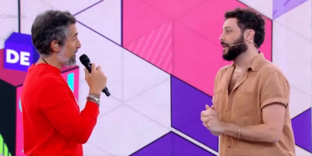 Ator de Além da Ilusão recebe declaração do marido no Caldeirão e surpreende: "Amigo que virou marido"