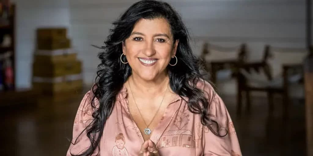 Casada há anos, Regina Casé deixa discrição de lado e mostra marido bonitão aos fãs