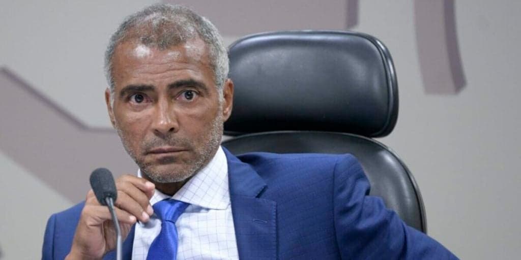 Romário vive relação com três ao mesmo tempo, namorada famosa descobre, se separa e barraco acontece