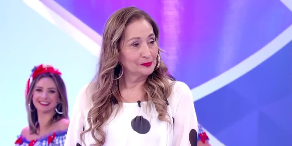 Sonia Abrão dá relato comovente sobre Alzheimer da mãe: “Se apagando da memória”