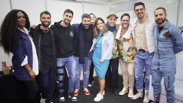 Thales Bretas posou com famosos e Silva, seu suposto affair (Foto: Reprodução) Thales Bretas posou com famosos e Silva, seu suposto affair (Foto: Reprodução)