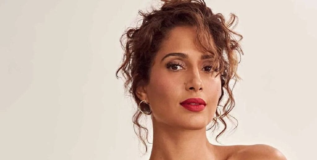 De calcinha fininha e corpão absurdo: Camila Pitanga prova em fotos o porquê é uma das mulheres mais lindas do Brasil