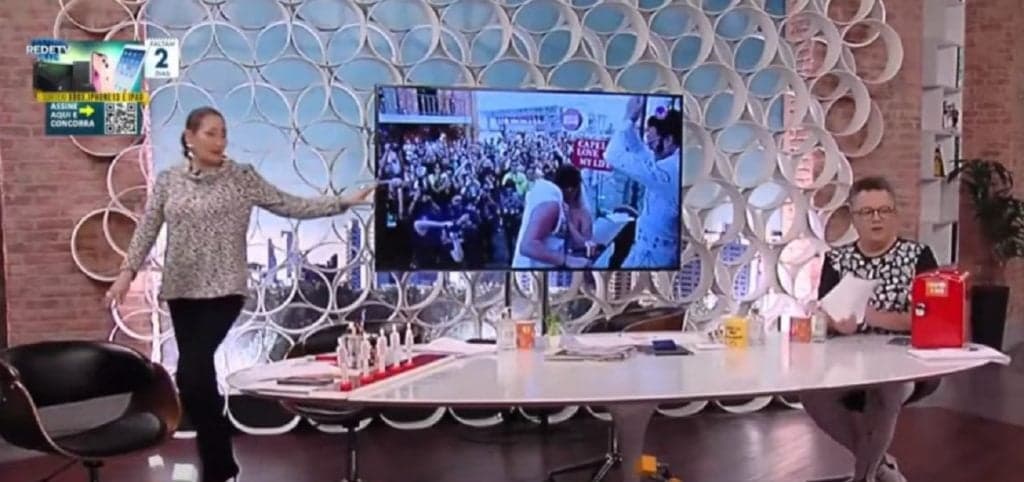 Sônia Abrão e integrantes do A Tarde é Sua saem do estúdio e abandonam colunista: "Não me deixem falando sozinho"