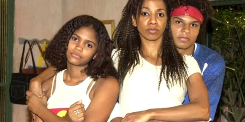 Lembra dele? Filho de Adriana Lessa em Senhora do Destino ficou sem trabalho e apavorou família ao sumir