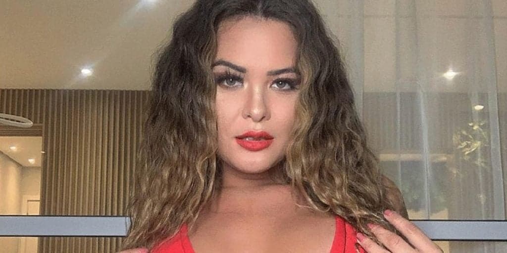 Geisy Arruda prova como se tornou a mais sexy do Brasil