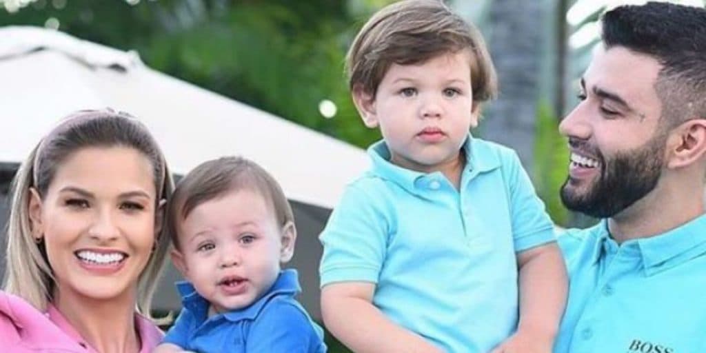 Filhos de Andressa Suíta e Gusttavo Lima dirigem o próprio 'carro' ao lado do cantor: "Tirar a paz da mãe"