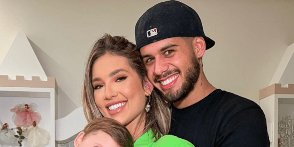 Virginia Fonseca explode fofurômetro com foto em família e beleza da filha não passa despercebida: "Amo"