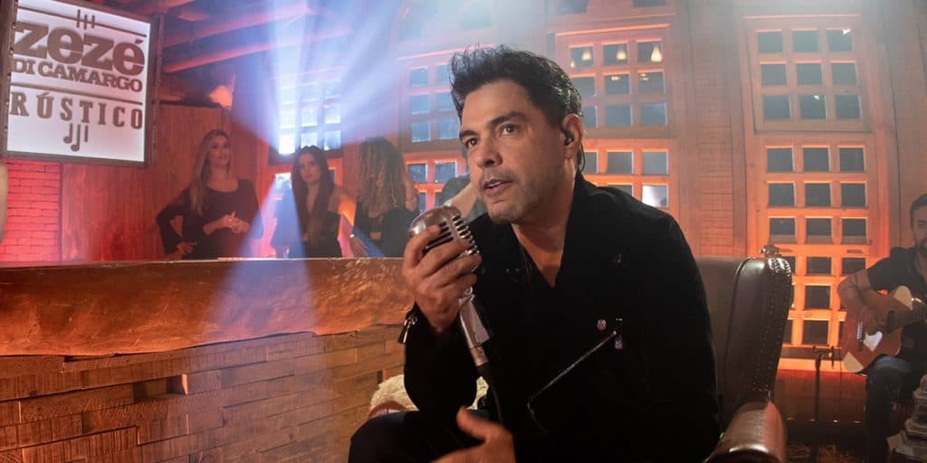 Zezé Di Camargo revela experiência com Deus e como fez música em 'psicografia' durante madrugada