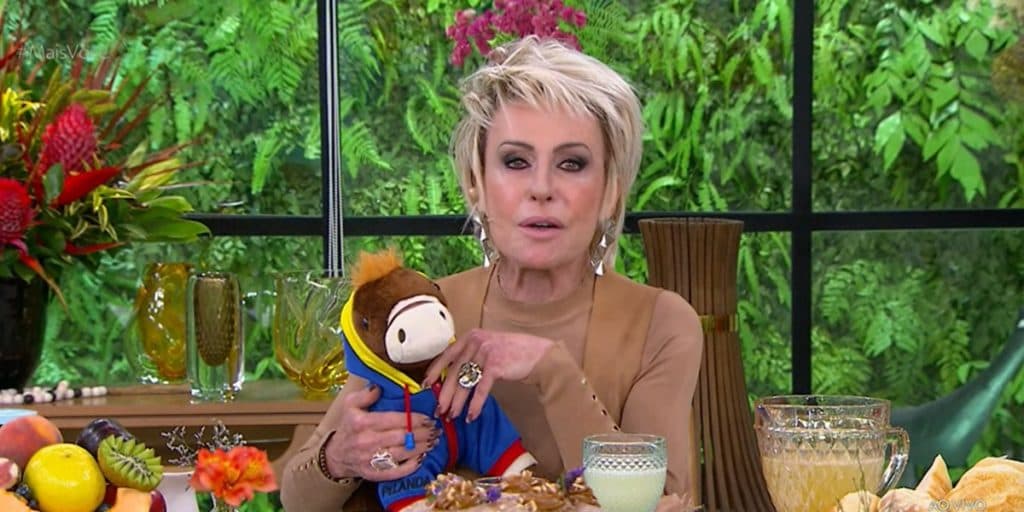 Ana Maria recebe recado ao vivo no Mais Você, se emociona e mostra tratamento de Equoterapia: “Até aqui”