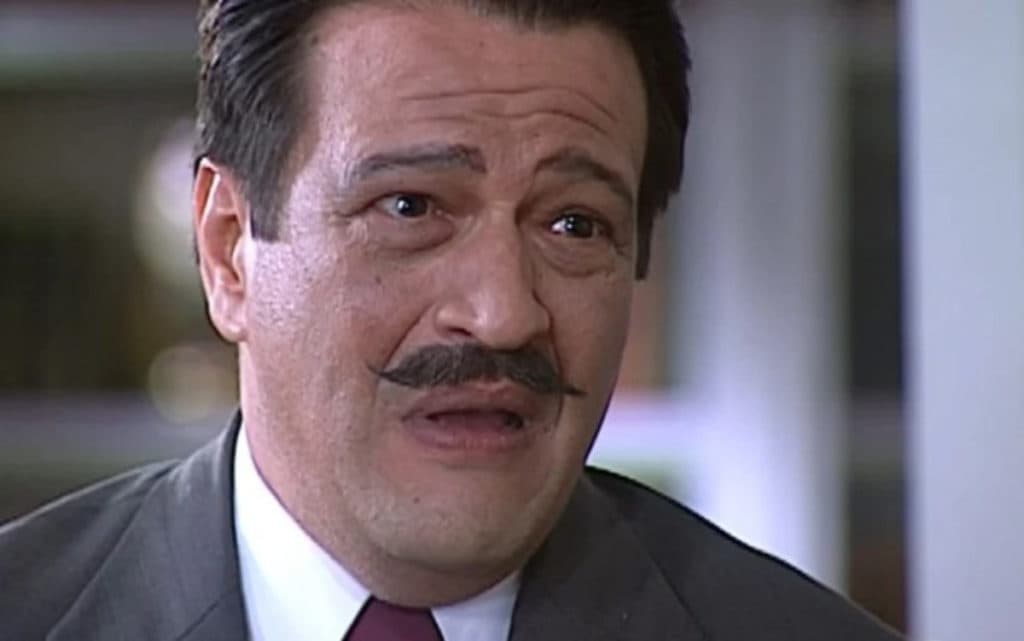 O Cravo e a Rosa - Batista leva rasteira, vê sonho de se tornar Prefeito 'indo pelo ralo' e tem final chocante