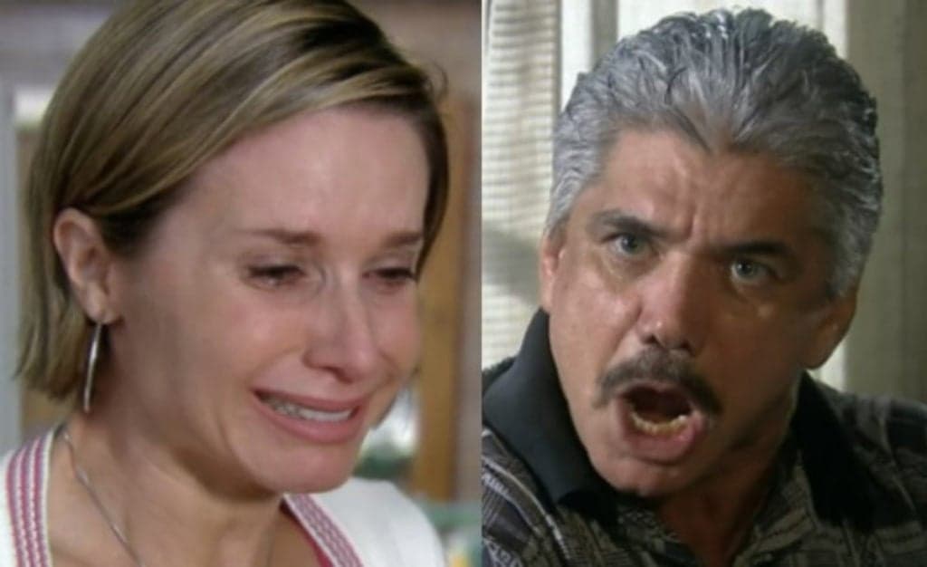 A Favorita - Leonardo constrange Stela em público ao revelar opção sexual da empresária: "Não gosta de homem"